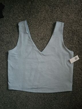 NWT OLD NAVY Active Sleeveless V-Neck Crop Tank Top - Light Blue